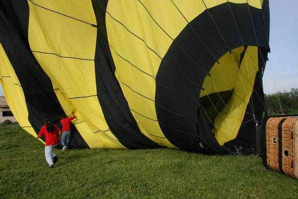 A punto de iniciar el vuelo en globo aerostático